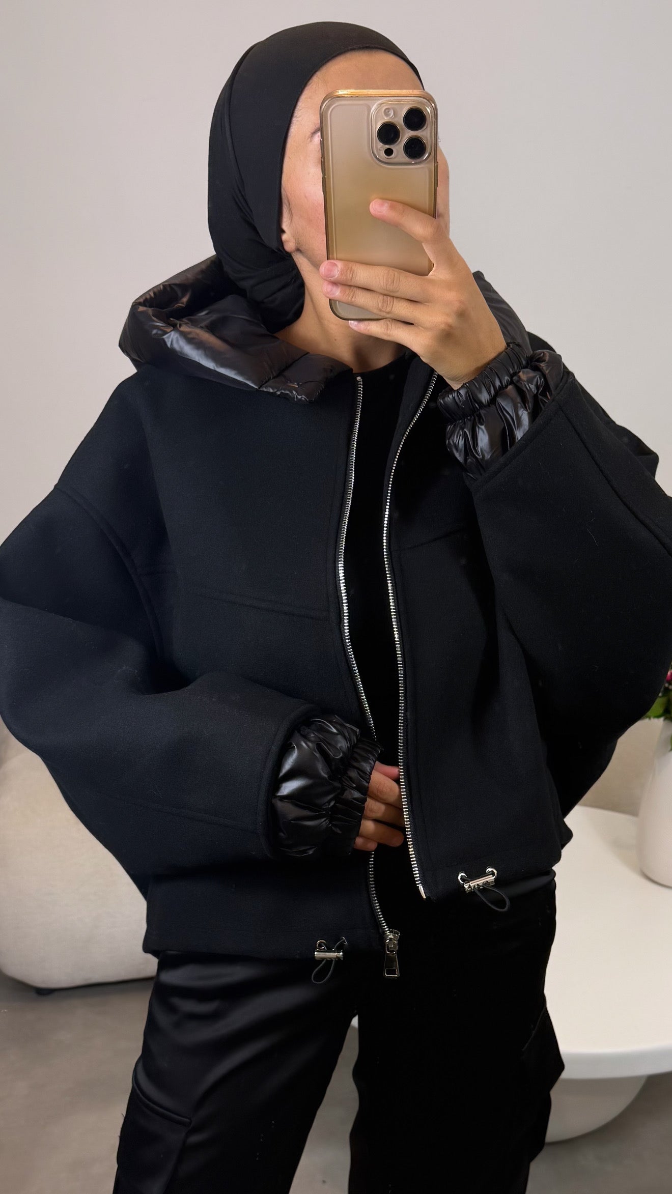 VESTE A CAPUCHE [BLACK]